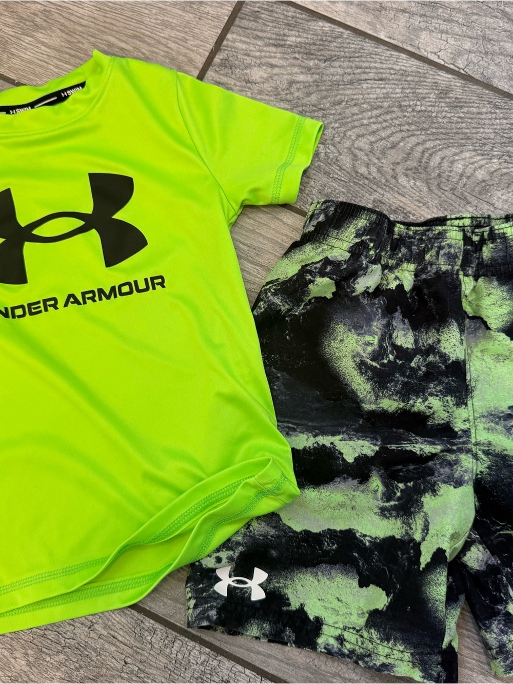 Under Armour Neon Lime Short Sleeve Tee & Black-Lime Print Shorts